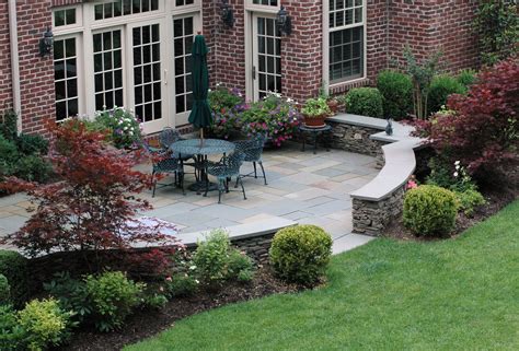 patio landscaping ideas pictures|backyard landscaping ideas around patios.